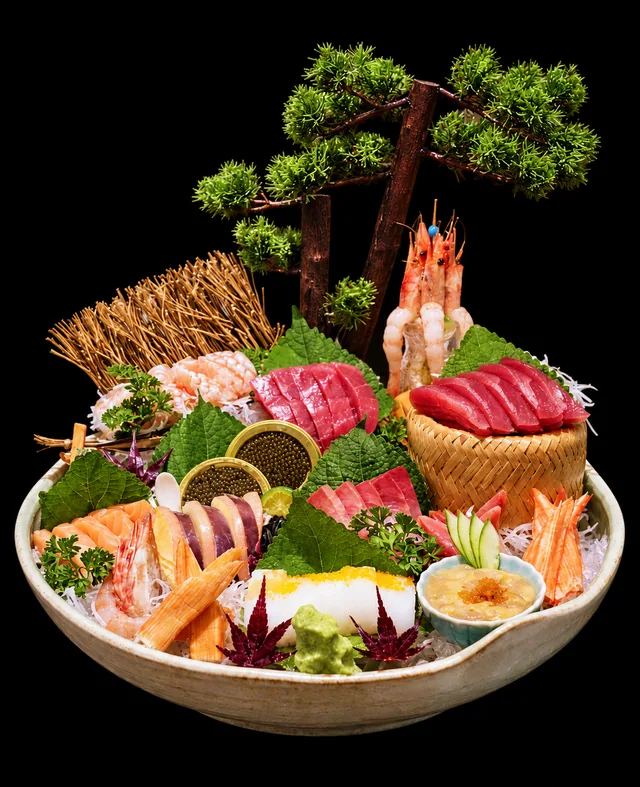 Large assorted sashimi platter